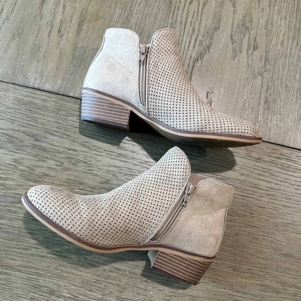 mia suede